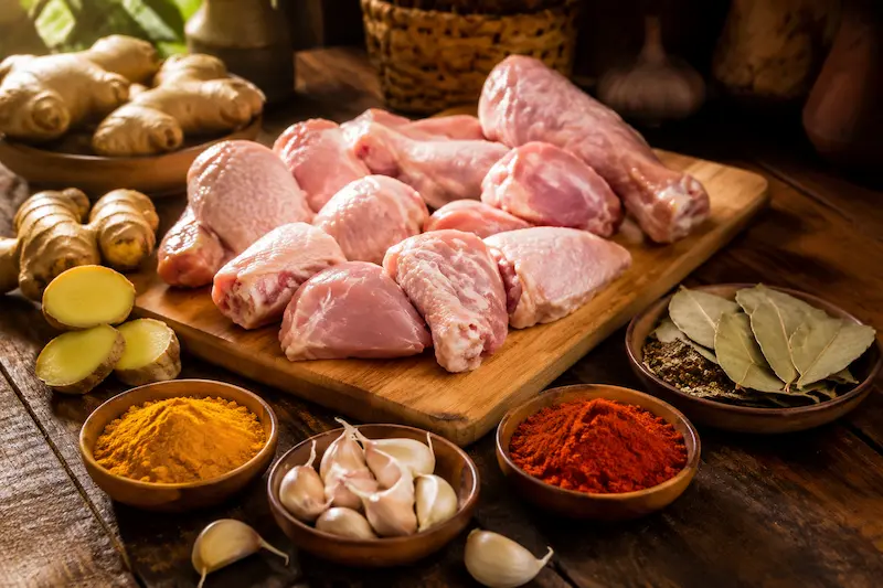 روش ساده برای از بین بردن بوی بد مرغ