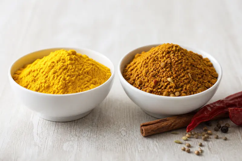 تفاوت زردچوبه و کاری از نظر طعم و رنگ