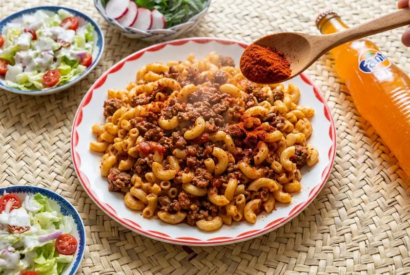 اضافه کردن پاپریکا به ماکارونی
